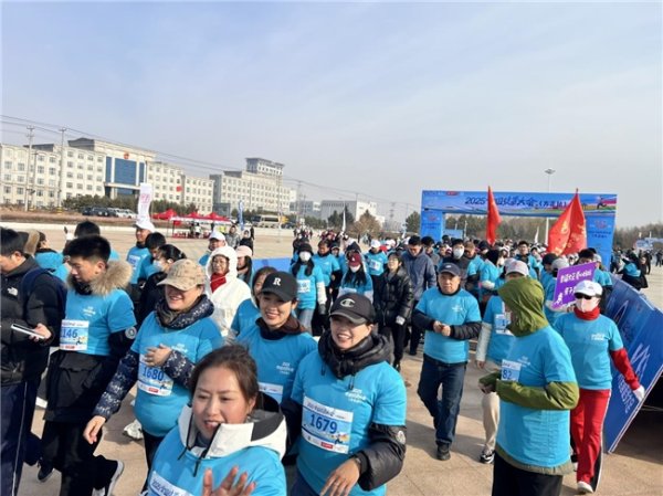 兴业配资 2025全国徒步大会方正站燃情启幕